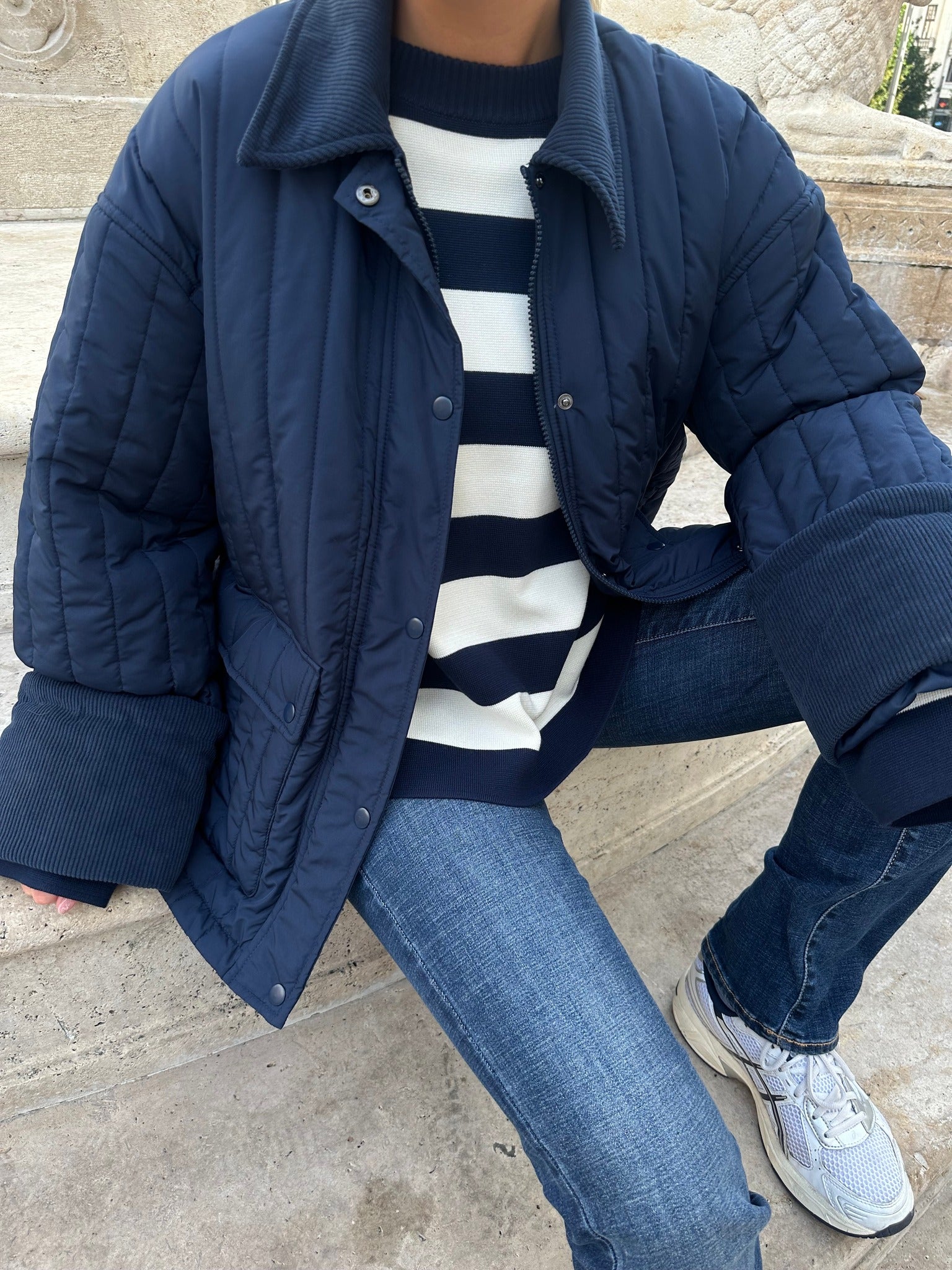 AWSISSY Quilted Jacket - Navy Blazer